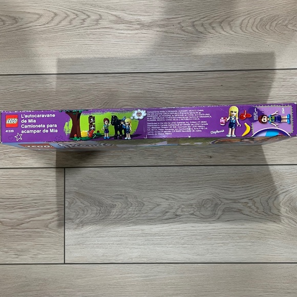 Lego Friends Mia's Camper Van - 41339 (Retired Product) - NWT - Picture 4 of 4